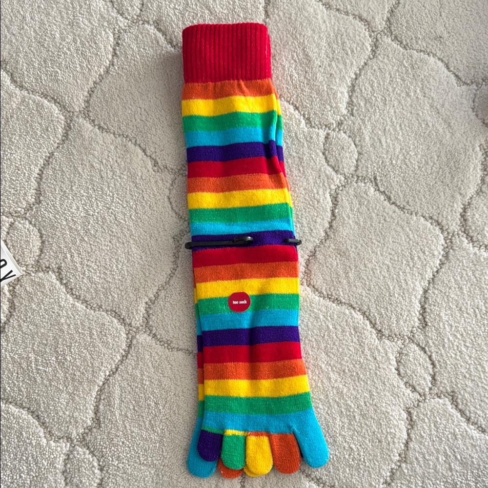 HOT SOX—Colorful Striped Toe Socks